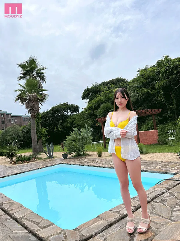 【12月出道新人AV女优】蜜桃美臀美少女VS.乳头凹陷的巨乳网红