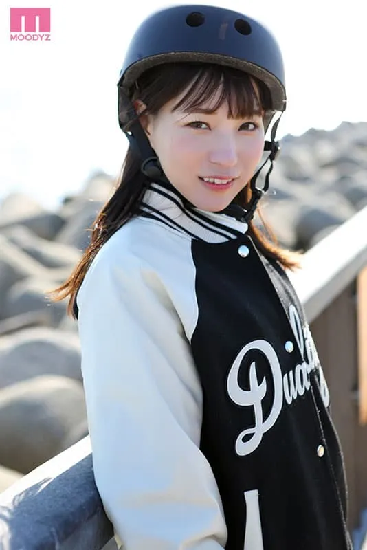 【7月出道新人AV女优】披着清纯美少女外皮的性慾猛兽同时出闸