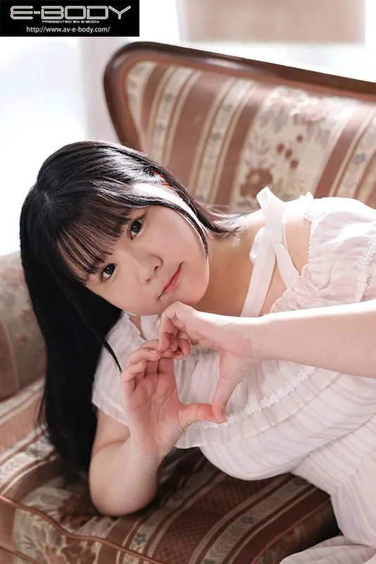E-BODY专属!11月出道新人AV女优,巨乳运动员&棉花糖女孩同日登场