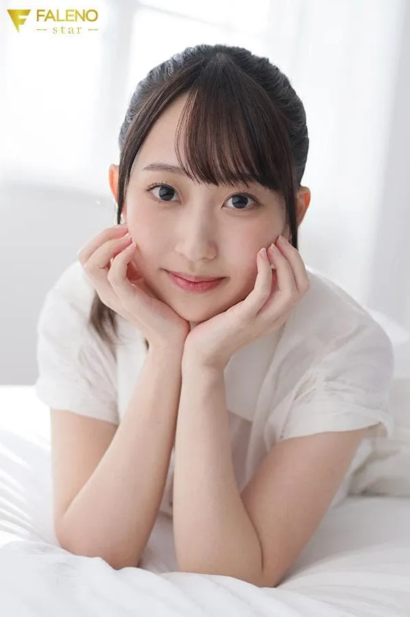 「暗黑版松井玲奈」11月出道新人AV女优山下纱和,拥有偶像级颜值的美巨乳女大生