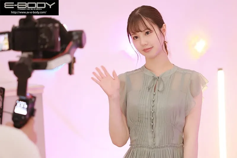 人形系女优山崎水爱改名「中村彩」二次出道!招牌无声演技是否一起回归?